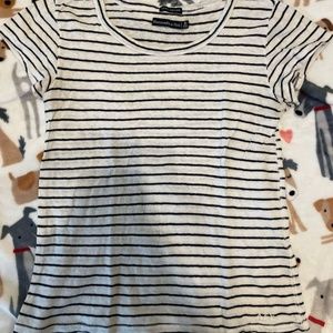 Abercrombie and fitch tshirt